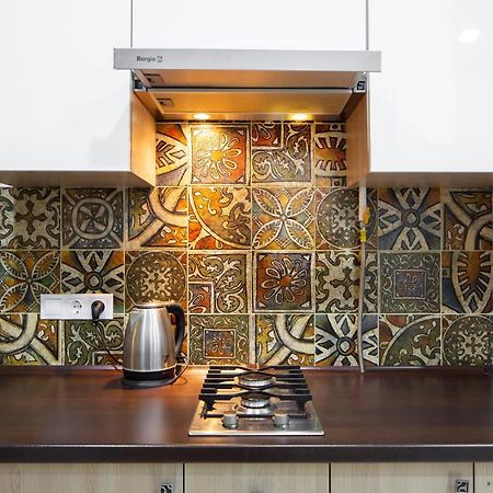 Lion King Krakivska Apartment Лвив Екстериор снимка
